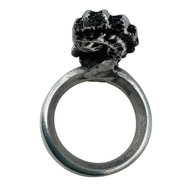 Silver Vintage Seahorse Napkin Rings (Set of 6) | 1990s Nautical Coastal Table Decor | Antique Silver Tone Metal by India Handicrafts Inc. For Sale - Image 8 of 11