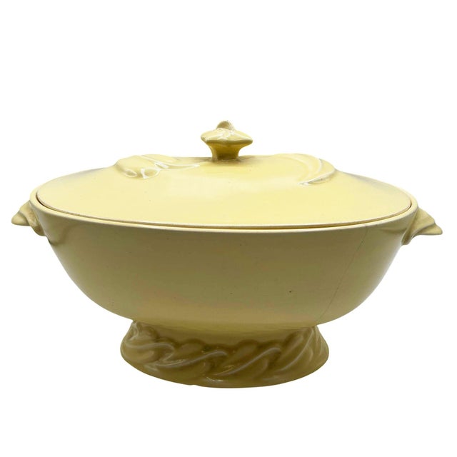 1940s Mid-Century Modern California Pottery Yellow Casserole Dish W/ Lid by Vernon Kilns For Sale In Los Angeles - Image 6 of 12