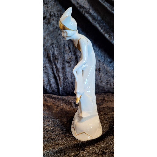 Art Deco Porcelain Figurine Dancer by Günthersfeld, 1920s For Sale - Image 4 of 6