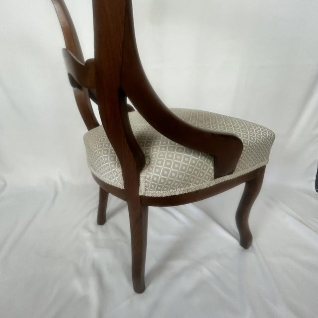Beige 19th Century Traditional Victorian Balloon-Back Chair For Sale - Image 8 of 11