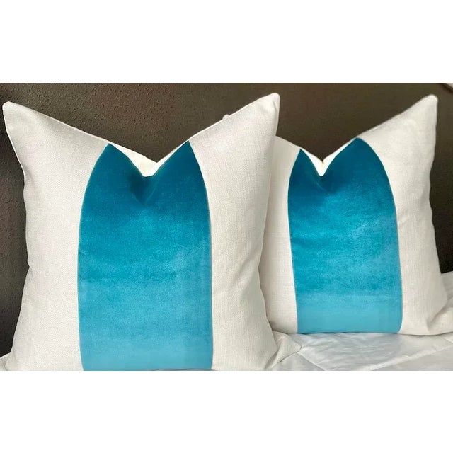 So sophisticated and stunning. My workroom wizards have taken a lovely woven white linen in tone and added a wonderful...