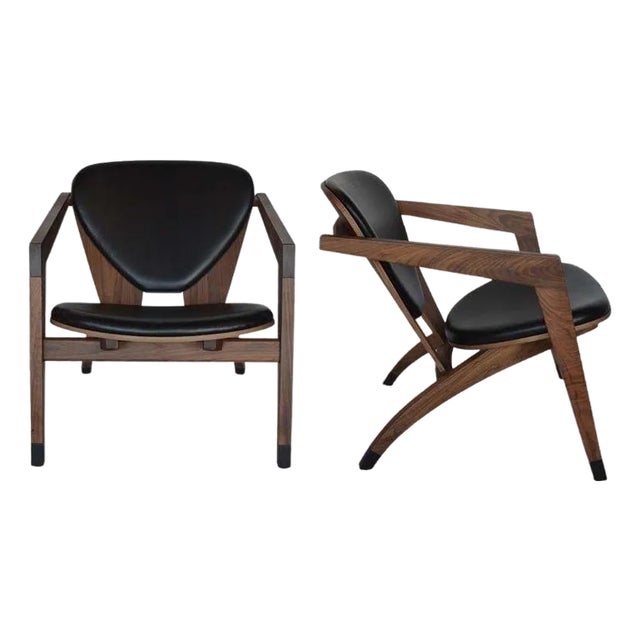 Pair Lounge Chairs in the Style of Hans Wegner “Butterfly Model 460” for Getama For Sale