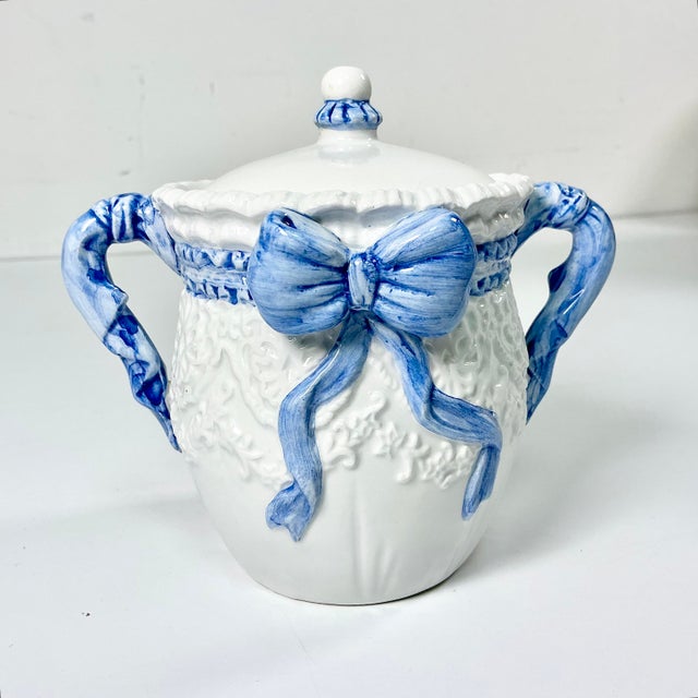 1980s Vintage Chippendale Hollywood Regency French Blue Ribbon & Bow Creamer and Covered Sugar Bowl - 2 Piece Set, After Fitz & Floyd For Sale - Image 10 of 13