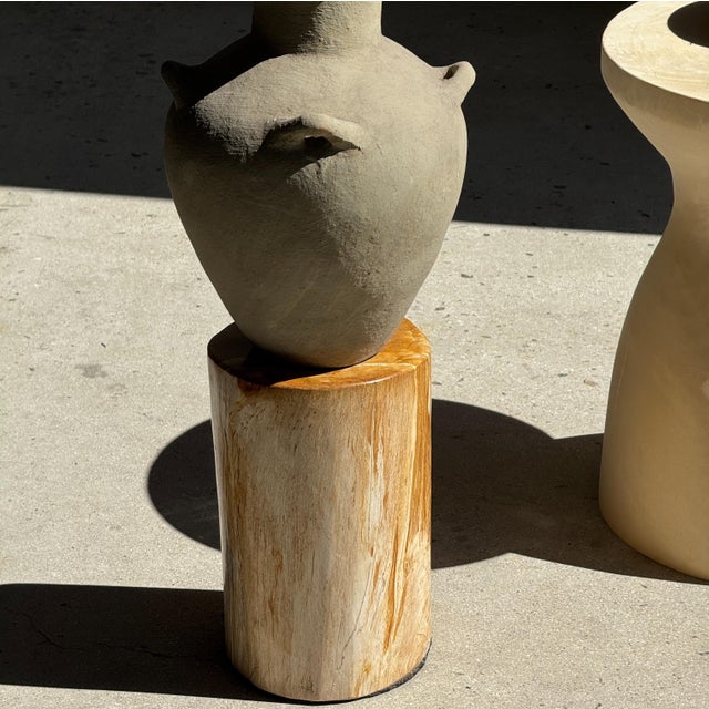 Indonesian Light Grey-Beige Terracotta Vase with 4 Small Handles and a Tall Neck For Sale - Image 13 of 18