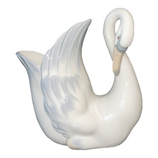 Vintage Nao by Lladro Daisa Porcelain Swan Vase For Sale