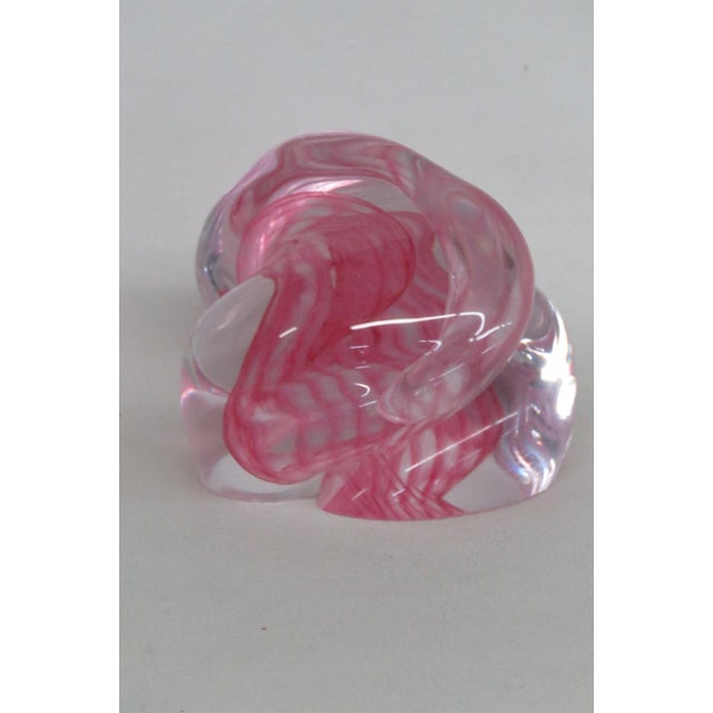 Large Mid Century Style Art Glass Paperweight Pink Swirl Clear Overlay 5193b For Sale - Image 12 of 13