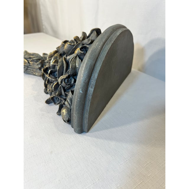 Vintage Shabby Chic French Grey Wall Bracket With Gilded Rose Bouquet Design For Sale In Mobile - Image 6 of 11