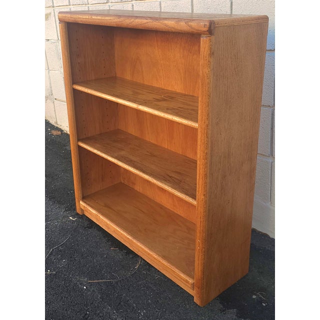 Mid-20th Century Oak Low Bookcase / Bookshelf For Sale - Image 4 of 11