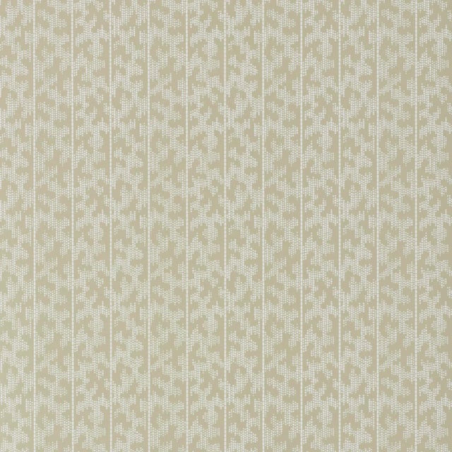 Contemporary Sample - Schumacher X David Oliver Montepellier Wallpaper in Shutter For Sale - Image 3 of 3