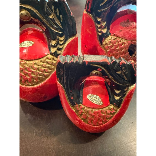 1970s Musical Vintage Chinese Carved Wood Fish Temple Drums – Red & Gold Buddhist Wooden Fish, Graduated Set of 5 For Sale - Image 5 of 9