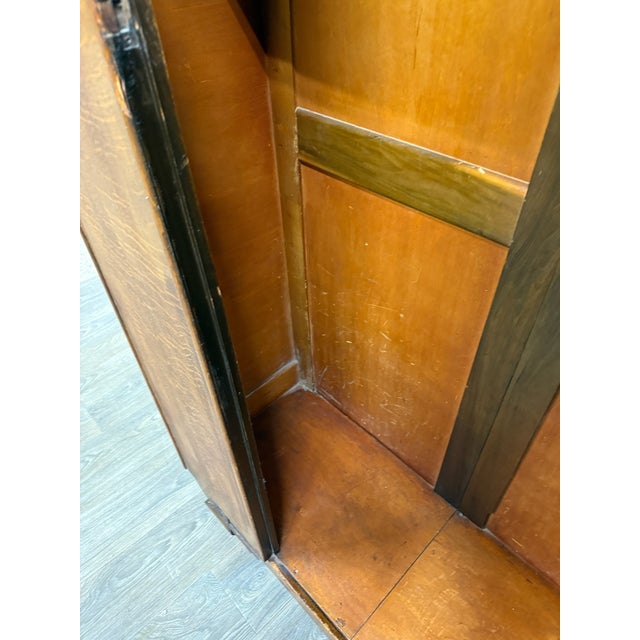 Vintage English Art Deco Quarter Sawn Tiger Oak Wardrobe For Sale - Image 14 of 15