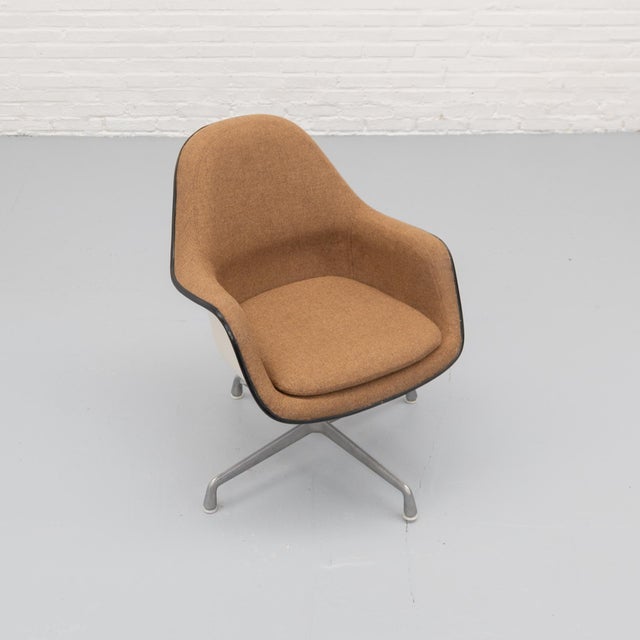 Herman Miller Cushion Armchair by Charles & Ray Eames for Herman Miller, 1970s For Sale - Image 4 of 15
