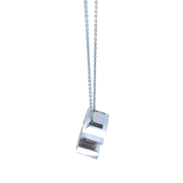 Contemporary Canturi 18ct White Gold Diamond Pendant Necklace 0.20ct 7.4g For Sale - Image 3 of 9