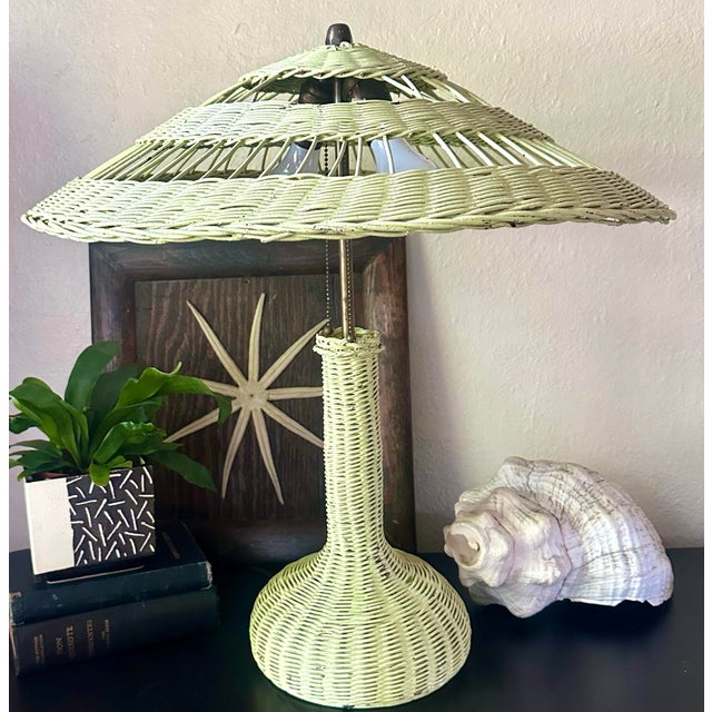 1940s Heywood Wakefield Arts & Crafts Wicker Table Lamp For Sale - Image 9 of 12