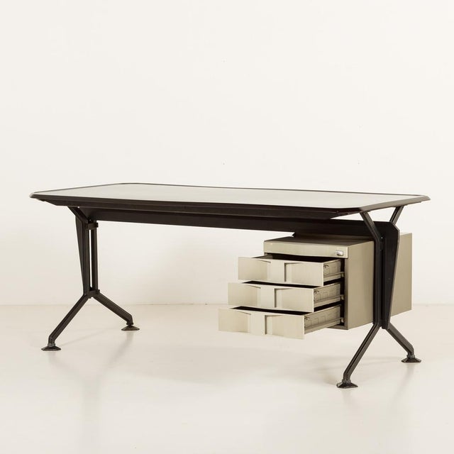 Mid-Century Modern Mid-Century Desk by BBPR for Olivetti Synthesis, Italy, 1970s For Sale - Image 3 of 18