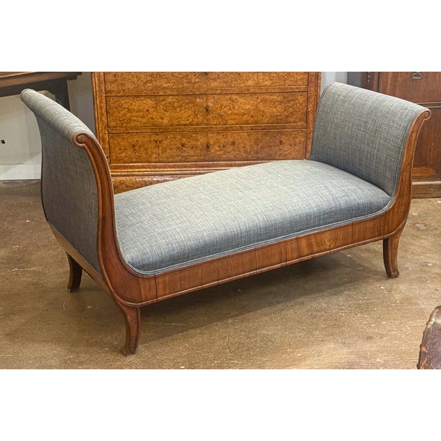 Traditional French Empire Day Bed or Window Seat Upholstered in Linen on Walnut Frame For Sale - Image 3 of 8