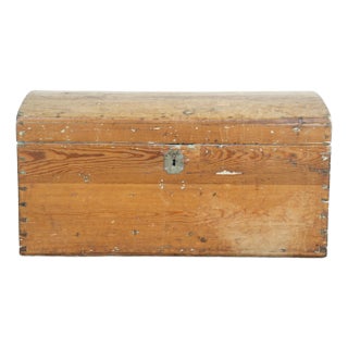 Antique Dome Shaped Pine Trunk From Northern Europe For Sale
