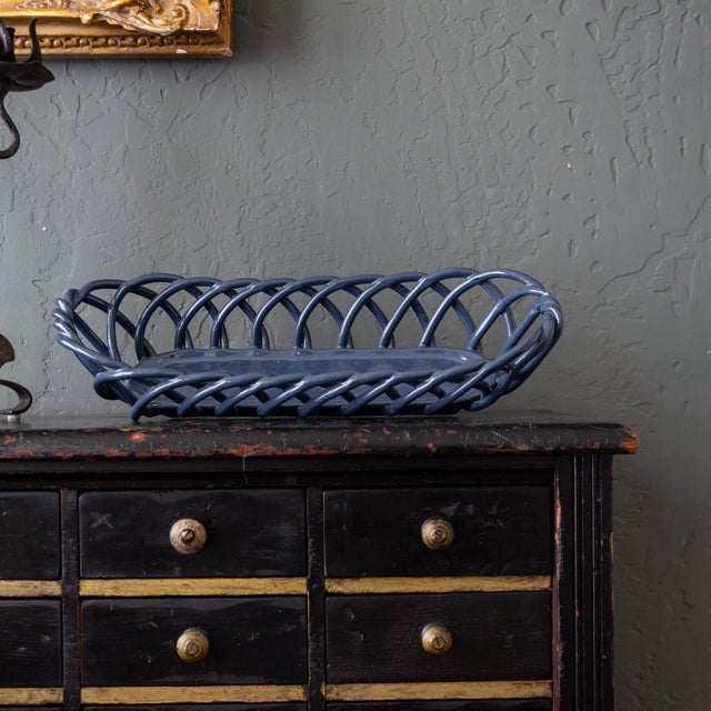 1970s 1970s Farmhouse Open Lattice Blue Ceramic Oval Bread Baguette Basket or Fruit Bowl For Sale - Image 5 of 10