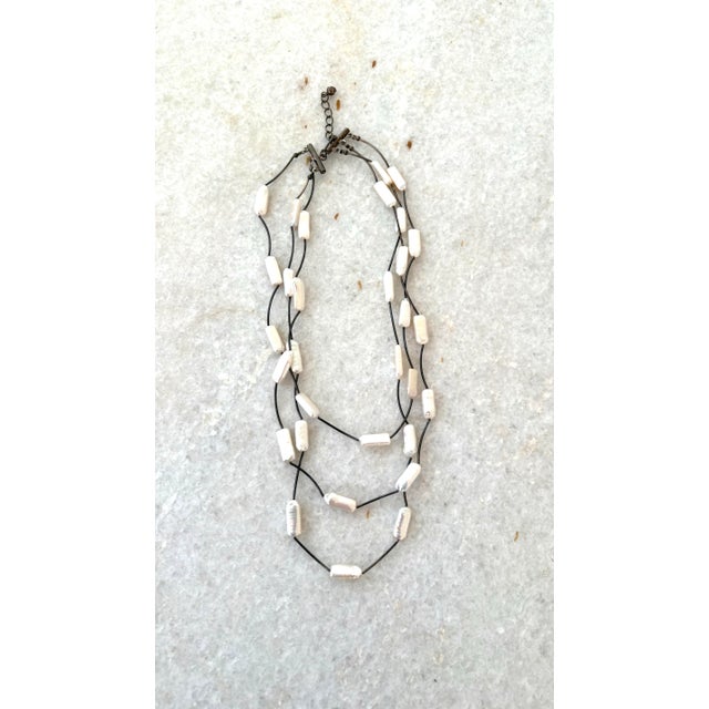 Contemporary Multi-Strand Cultured Pearls and Sterling Silver Necklace Featuring Elongated Beads Cylindrical Beads For Sale - Image 3 of 4
