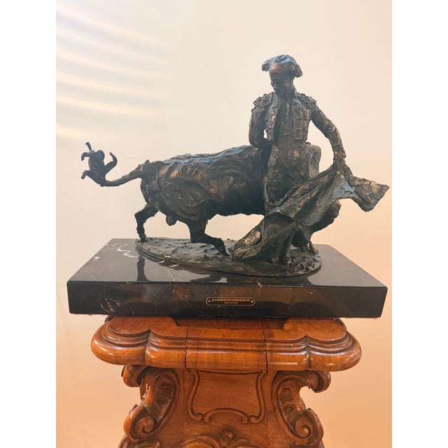 Late 20th Century Signed Humberto Peraza Bronze Bullfight Sculpture on Marble Base For Sale - Image 4 of 10