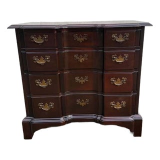 Hickory Chair Historic James River Plantation Georgian Solid Cherry Wood Block Front Chest of Drawers or Commode. For Sale
