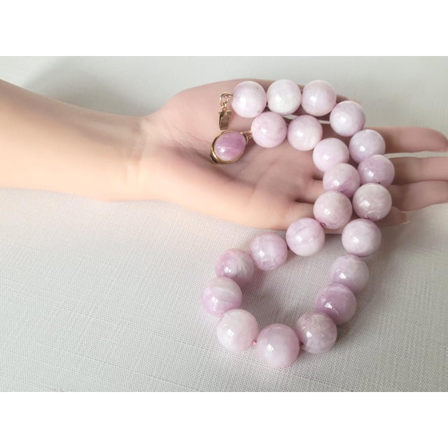 Natural Pink Kunzite Beaded Necklace With Kunzite Cabochon Clasp For Sale - Image 10 of 10