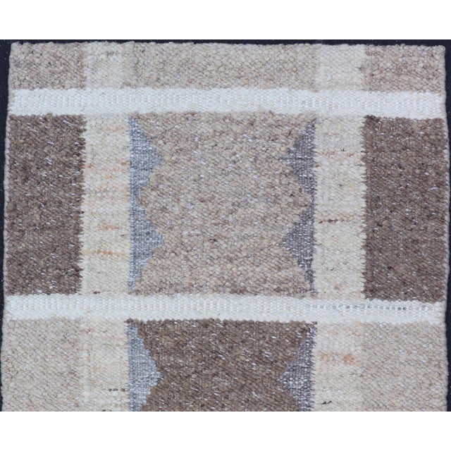 Early 21st Century Geometric Scandinavian Flat-Weave Rug by Keivan Woven Arts, 3'0 X 5'2 For Sale - Image 5 of 9