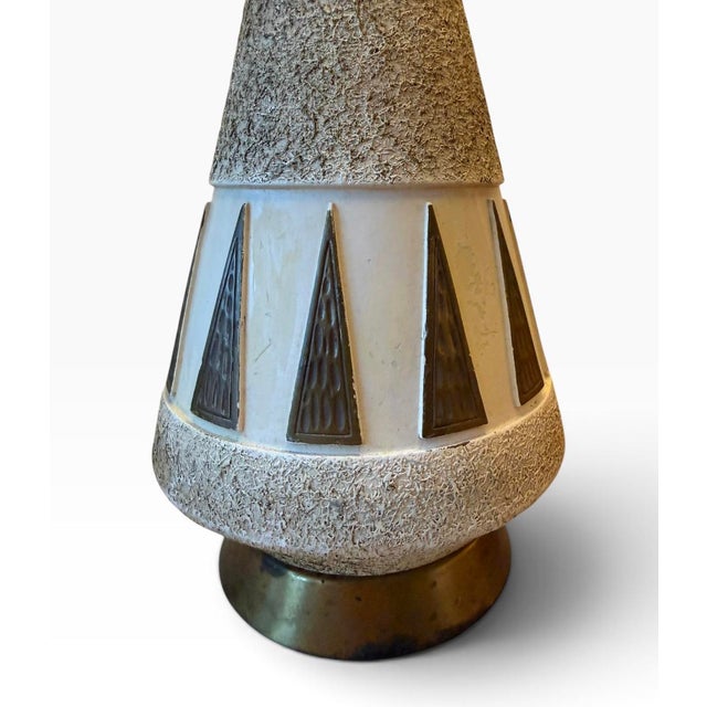 1960s Mid-Century Modern Chalkware Table Lamps by Fine Arts in Plaster - a Pair For Sale - Image 4 of 12