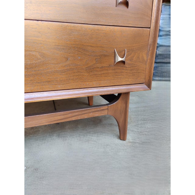 Wood Broyhill Brasilia Mid Century Lowboy Dresser and Original Mirror For Sale - Image 7 of 13