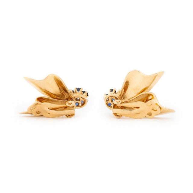 Late 20th Century Vintage Modernist 14k Yellow Gold Sapphire Clip Earrings For Sale - Image 5 of 6