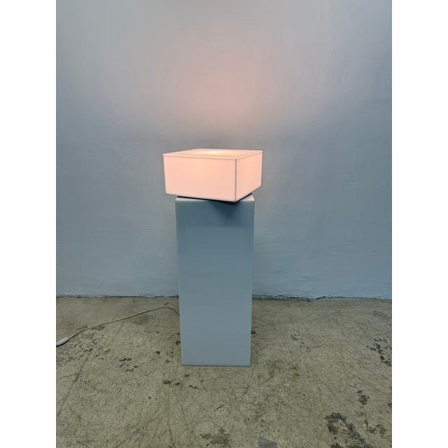 Haziza Illuminated and Motorized Rotating White Lucite Pedestal Table For Sale In Miami - Image 6 of 11