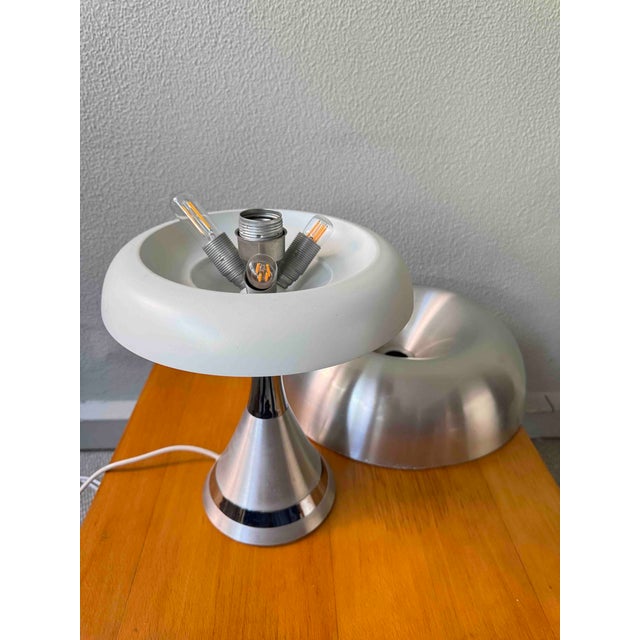 Mushroom Table Lamp in Aluminum and Chrome by Luigi Massoni for Guzzini, Italy, 1970s For Sale - Image 11 of 18