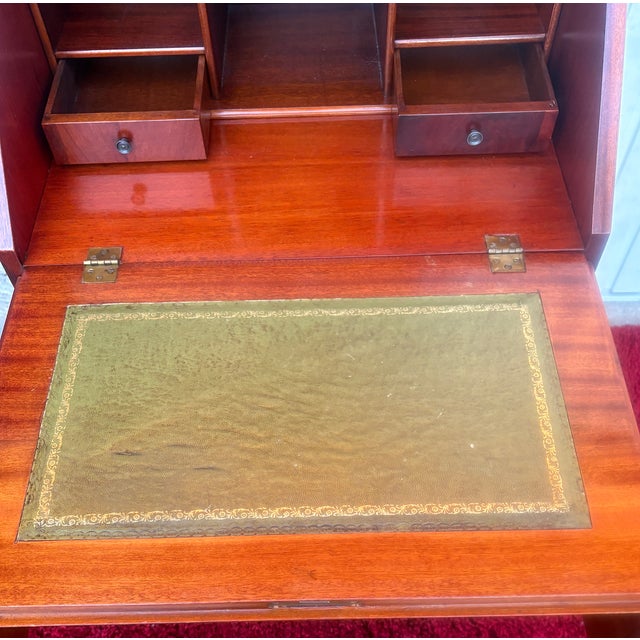 Louis Philippe Carless X English Mahogany 4-Drawer Inlaid Secretary Desk from Unbekannt, 1980s For Sale - Image 11 of 12