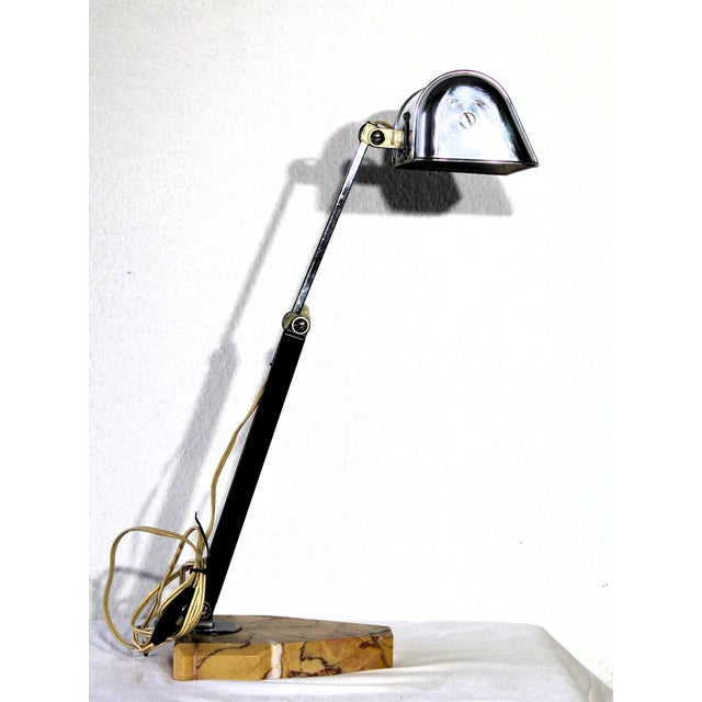 Base marble, french bayonet socket (comes with matching bulb) European Plug (up to 250V).The wiring of this item may be...