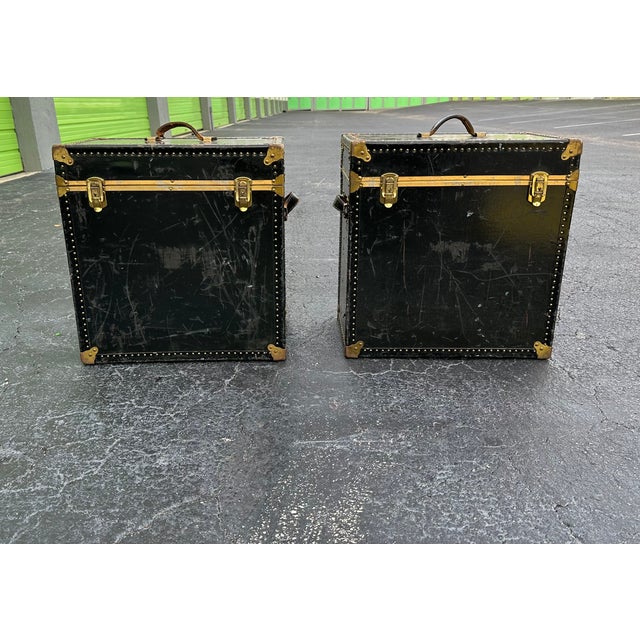 Campaign Pair of Vintage Meek's Leather Campaign Luggage Trunks Side Tables Nightstands For Sale - Image 3 of 4