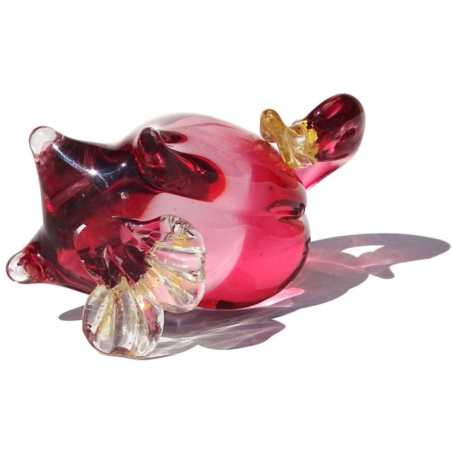 Glass Murano Sommerso Dark to Clear Pink Body Gold Flecks Accents Italian Art Glass Bird Sculpture Figurine For Sale - Image 7 of 8