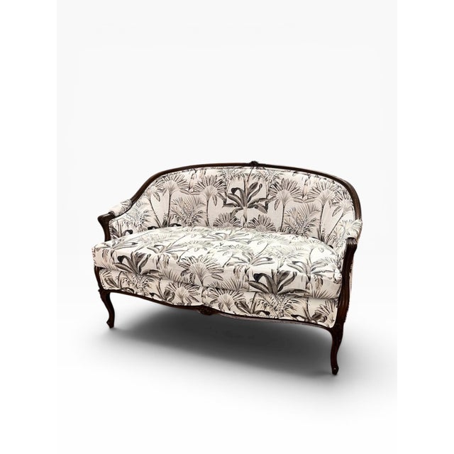 French Louis XV Style Carved Walnut Settee Newly Upholstered in Tropical Botanical Cotton For Sale - Image 4 of 12