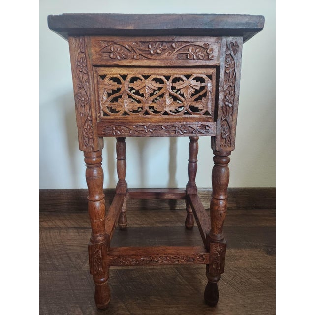 Vintage Mid-Century Anglo-Indian Bone Inlay Side Table (Circa 1950s) For Sale In Madison - Image 6 of 12