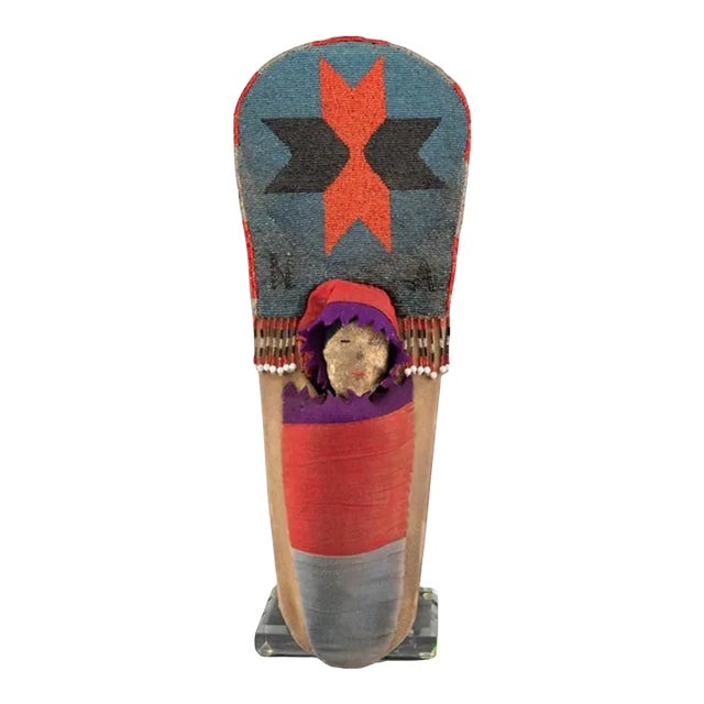 Antique Plateau Native American Model Cradleboard With Doll For Sale