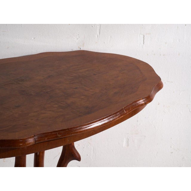 Salon Table in Walnut, Central Europe, 1880 For Sale - Image 3 of 11