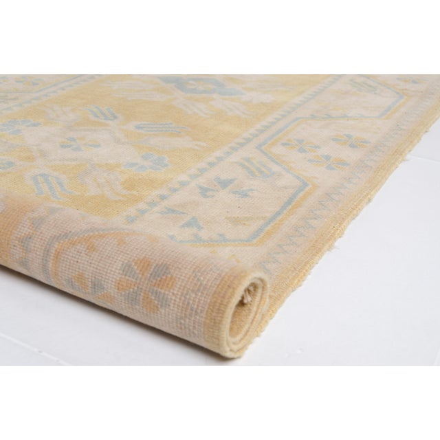 Tan 1950s Neutral Distressed Rug for Large Spaces For Sale - Image 8 of 11