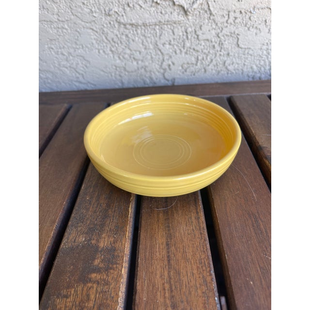 Here are a pair of bowls that are a bit more rare. They are more streamlined bowls from the mid century period. Perfect...