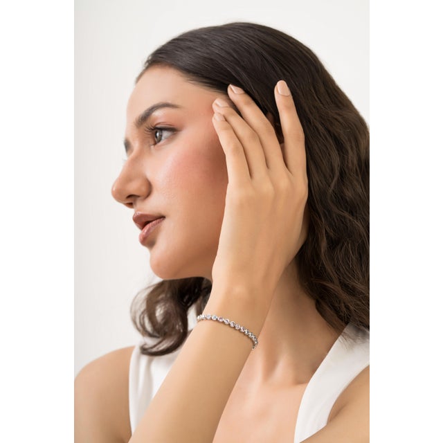 5.95Crt Rainbow Sapphire Bezel Set Classical Roman Tennis Bracelet in 14k Gold For Sale In New York - Image 6 of 16