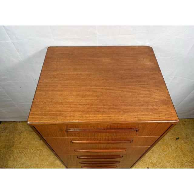 Vintage Teak Chest of Drawers by Victor Wilkins for G-Plan, 1960 For Sale - Image 6 of 11