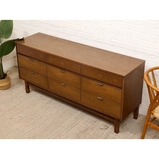 Bassett Vintage Basset Mid-Century Modern Walnut Nine-Drawer Dresser With Inlay For Sale - Image 4 of 12