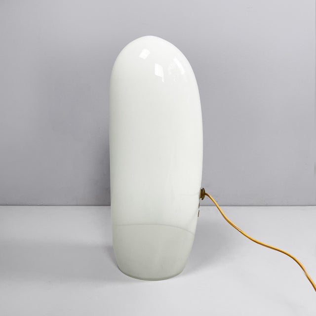 Italian Space Age Opaline Glass Table Lamp by Vistosi, 1970s For Sale - Image 4 of 16