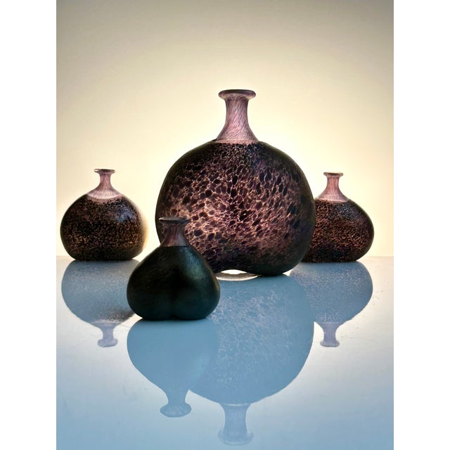 Glass Art Vases by Bertil Vallien for Kosta Boda, Sweden, 1980s, Set of 4 For Sale - Image 6 of 18