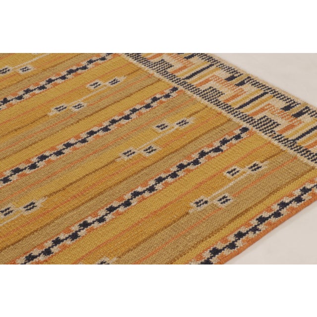 Rug & Kilim Modern Scandinavian Style Rug “Marta Stripe” Design in Gold Tones, by Rug & Kilim For Sale - Image 4 of 9