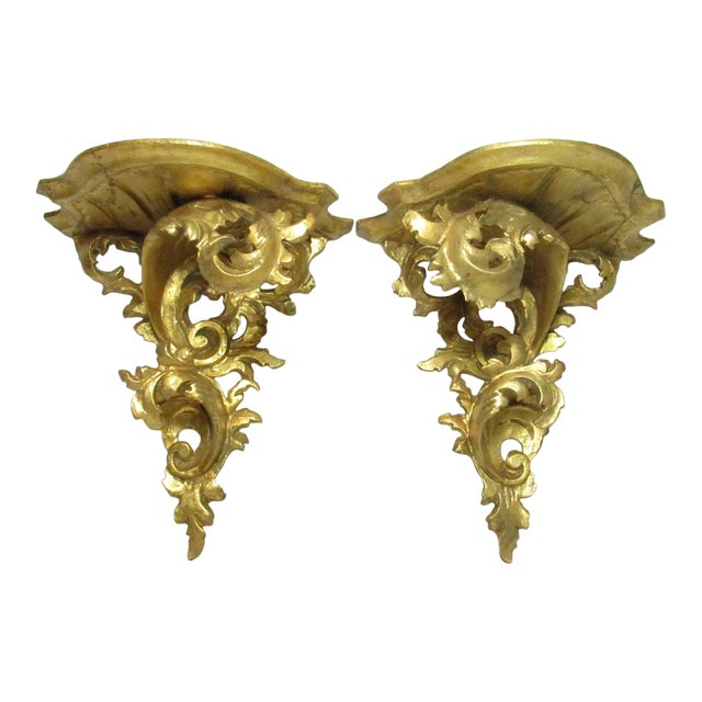 Pair of Italian Florentine Giltwood Wall Brackets For Sale