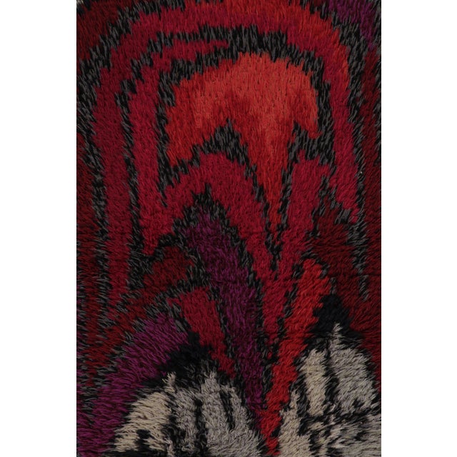 Vintage Swedish Rya Rug, Red and Gray Scandinavian Abstract Forms - Rug & Kilim For Sale In New York - Image 6 of 8